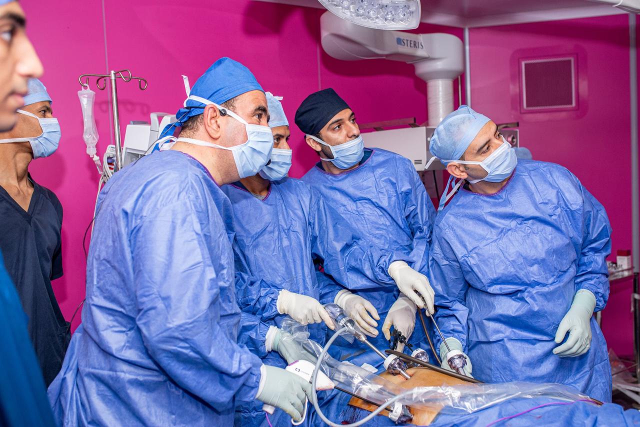 جامعة أسيوط تحفف إنجازًا طبيًا: جراحة ويبيل بالمنظار لأول مرة
