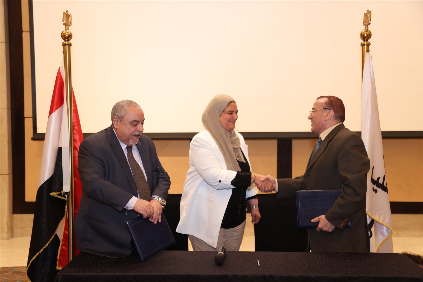 تعاون بحثي لتطوير الصناعة الهندسية بين مركز بحوث الفلزات ومعهد الوادي العالي للهندسة