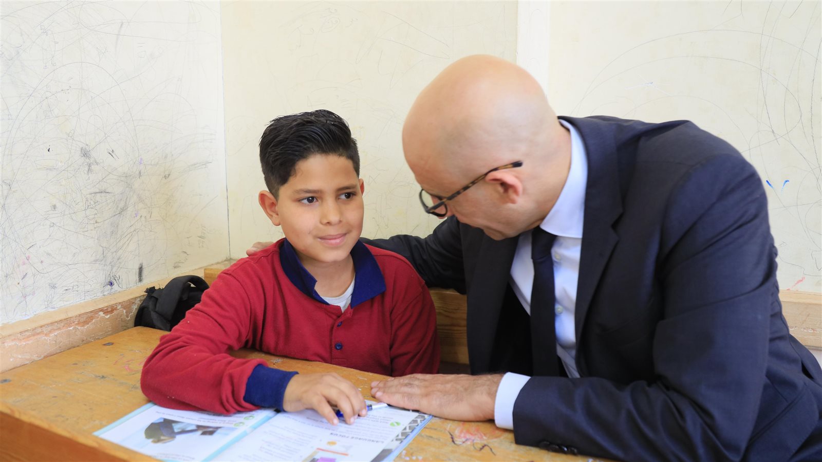 جولة مفاجئة لوزير التربية والتعليم لمتابعة سير العملية التعليمية