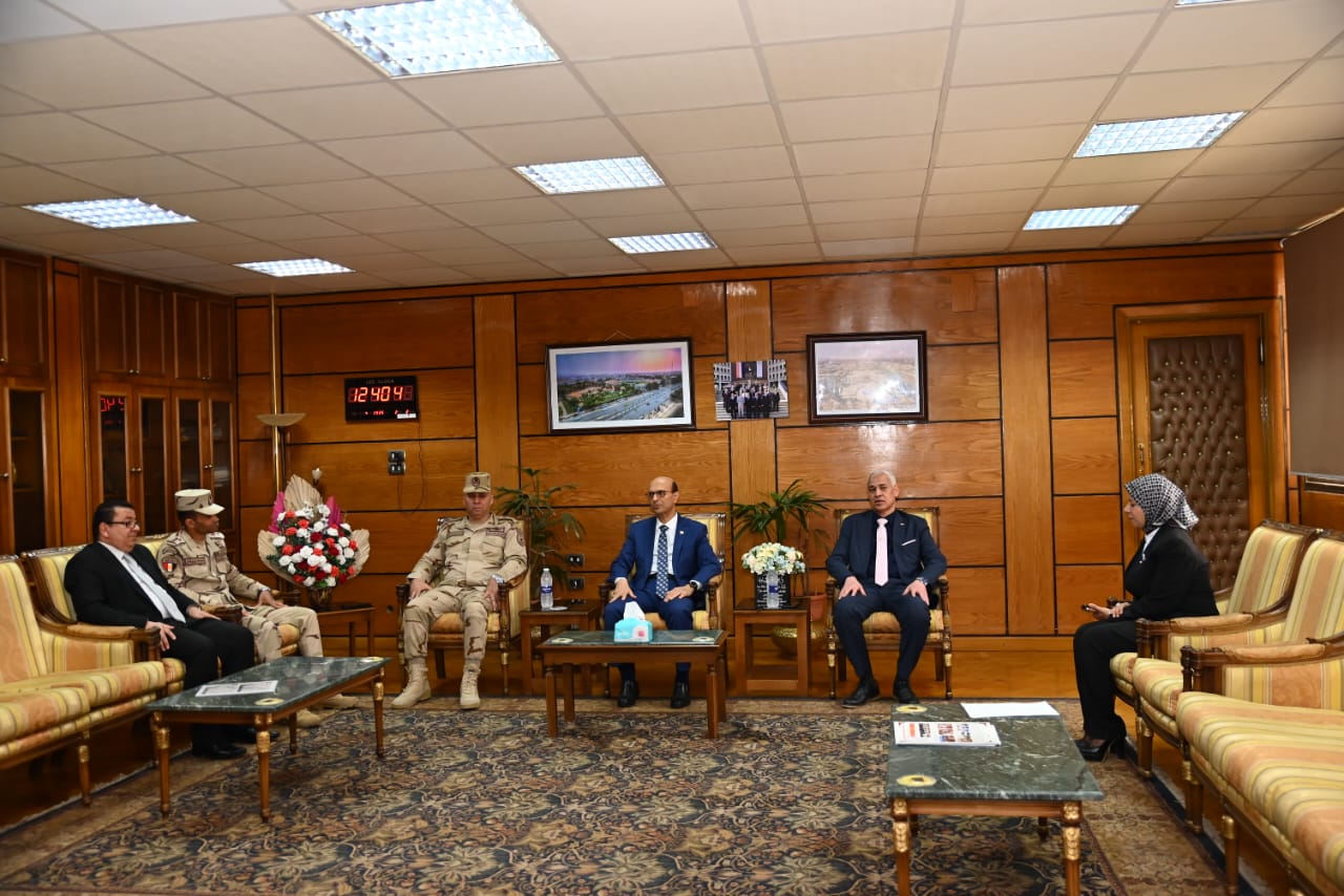 جامعة أسيوط تطلق الدورة الأولى للتربية الوطنية مخصصة للطالبات 