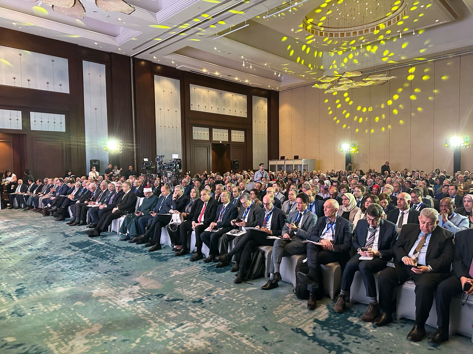 رئيس جامعة سوهاج يشارك في المؤتمر المصري الفرنسي للتعاون العلمي