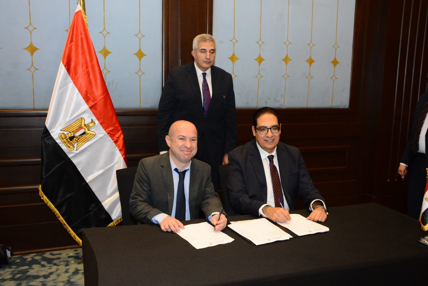 جامعة القاهرة توقّع 6 اتفاقيات مع جامعات فرنسية في الهندسة والآثار والاستدامة