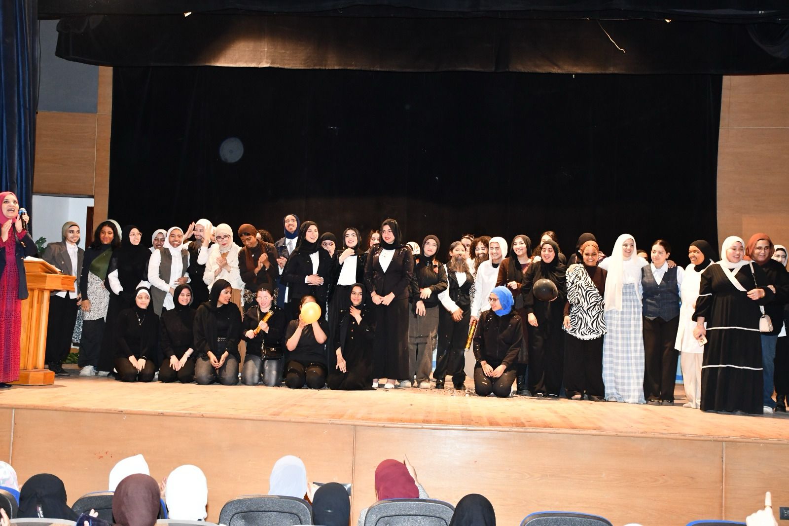 مؤتمر الهوية والتماسك المجتمعي بكلية البنات