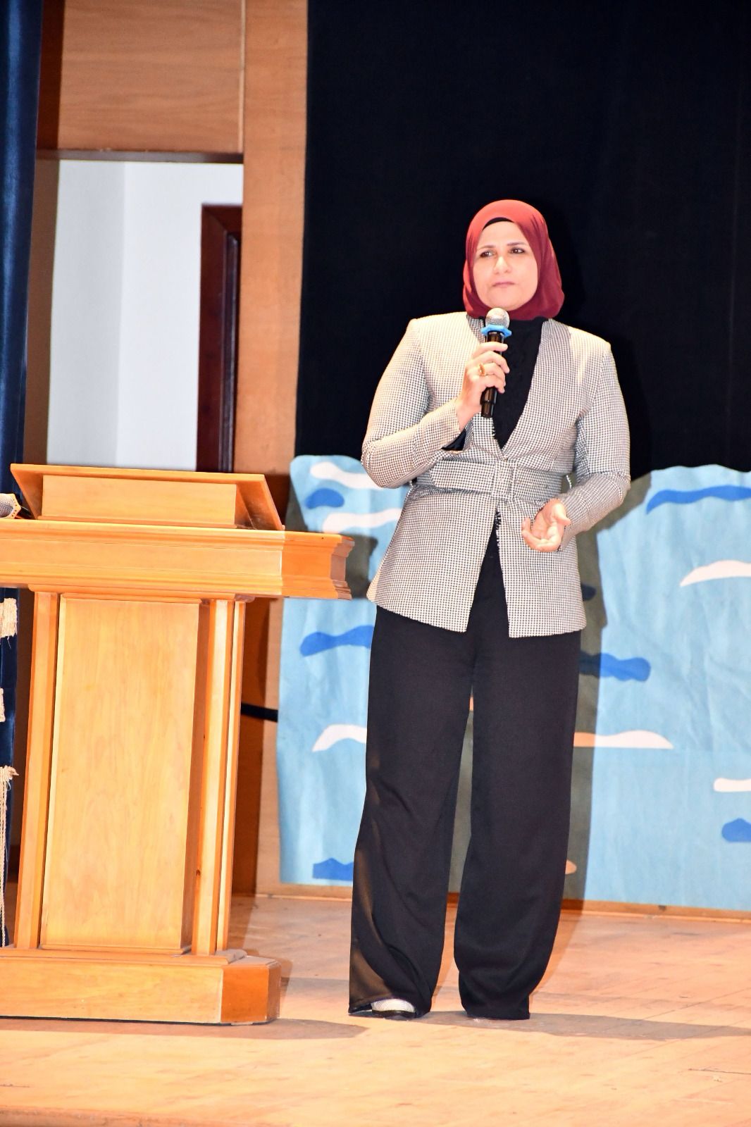 مؤتمر الهوية والتماسك المجتمعي بكلية البنات