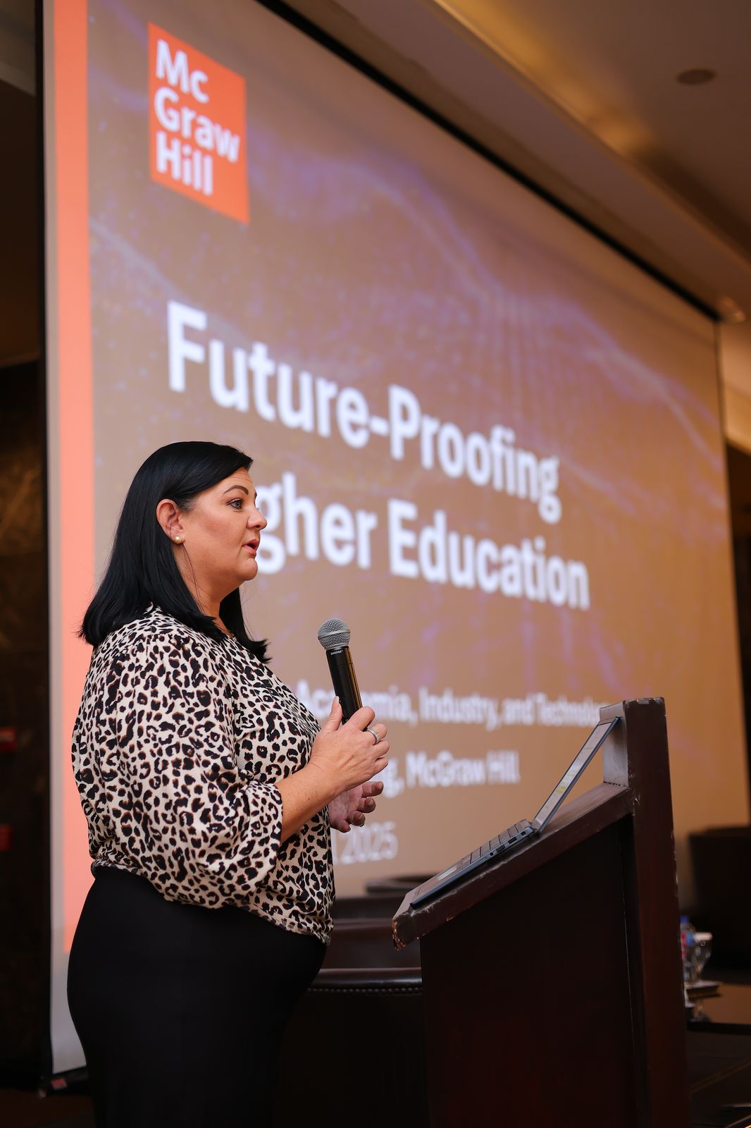 الجامعة المصرية للتعلم الإلكتروني تتعاون مع McGraw Hill لتعليم ذكي متطور