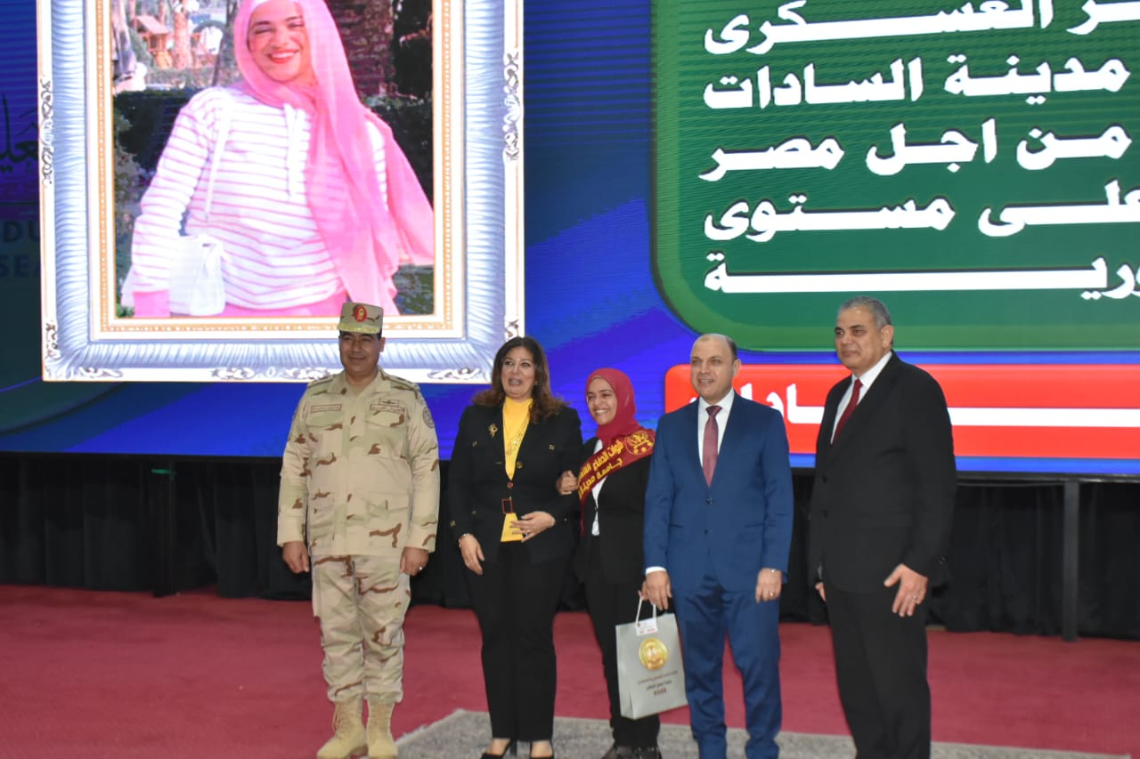 رئيس جامعة السادات تشهد ندوة تثقيفية رائدة تجمع 12 جامعة 