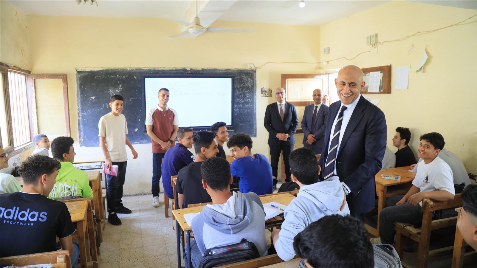 وزير التعليم يشيد بطلاب مدارس الشرقية ويوجه نحو علوم الحاسب