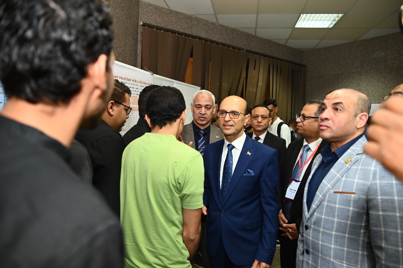 ملتقى التوظيف الهندسي الأول في جامعة أسيوط