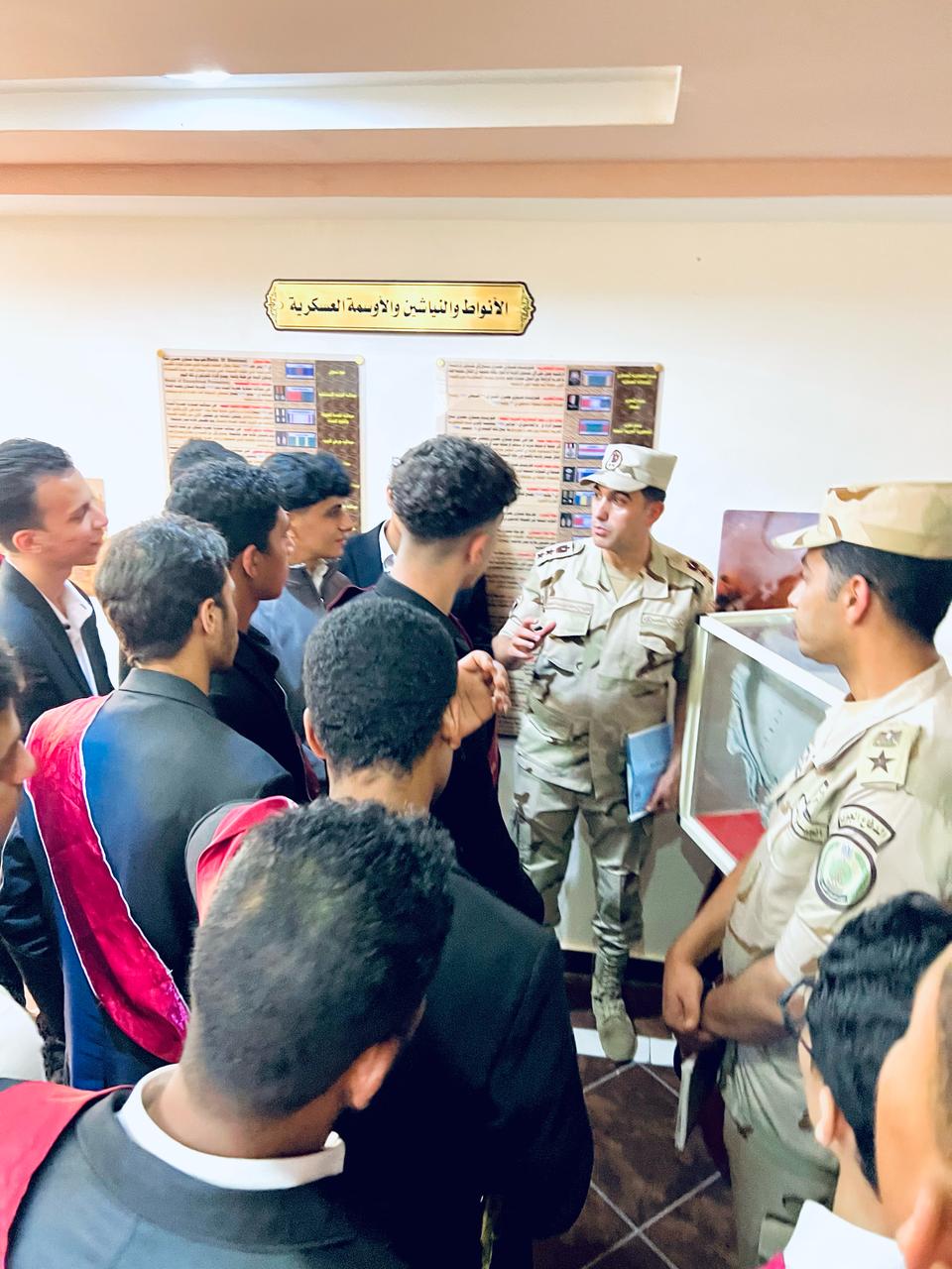 طلاب جامعة الأقصر في زيارة ميدانية مبهرة للفرقة 15 دفاع جوي