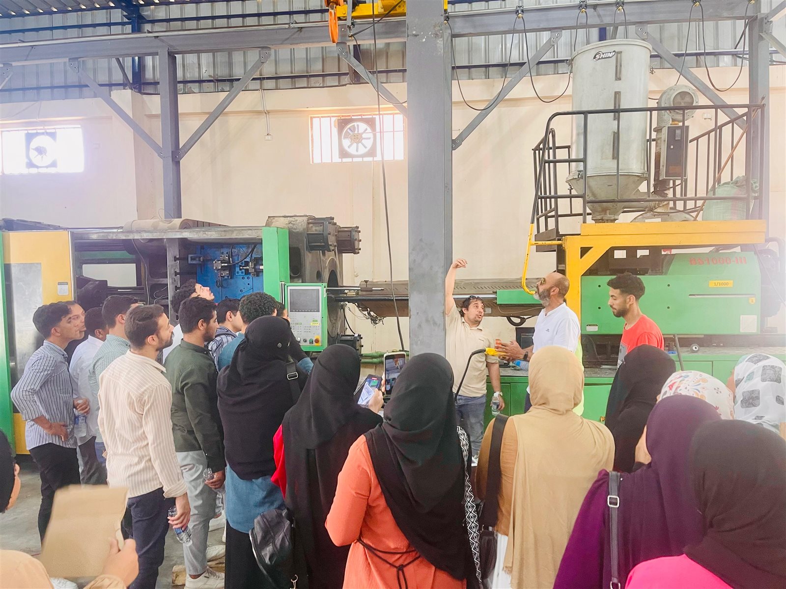 تدريب ميداني فريد لطلاب كهرباء جامعة سوهاج