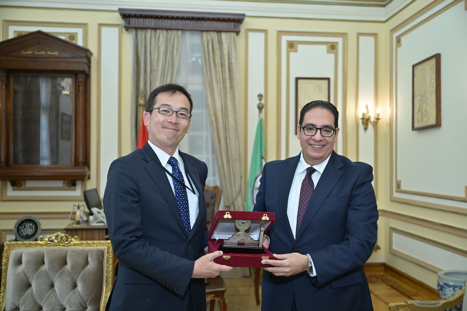 رئيس جامعة القاهرة يستقبل الممثل الجديد لهيئة التعاون الدولي اليابانية 
