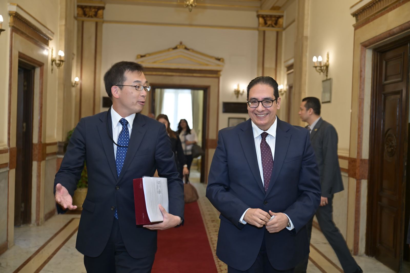 رئيس جامعة القاهرة يستقبل الممثل الجديد لهيئة التعاون الدولي اليابانية 