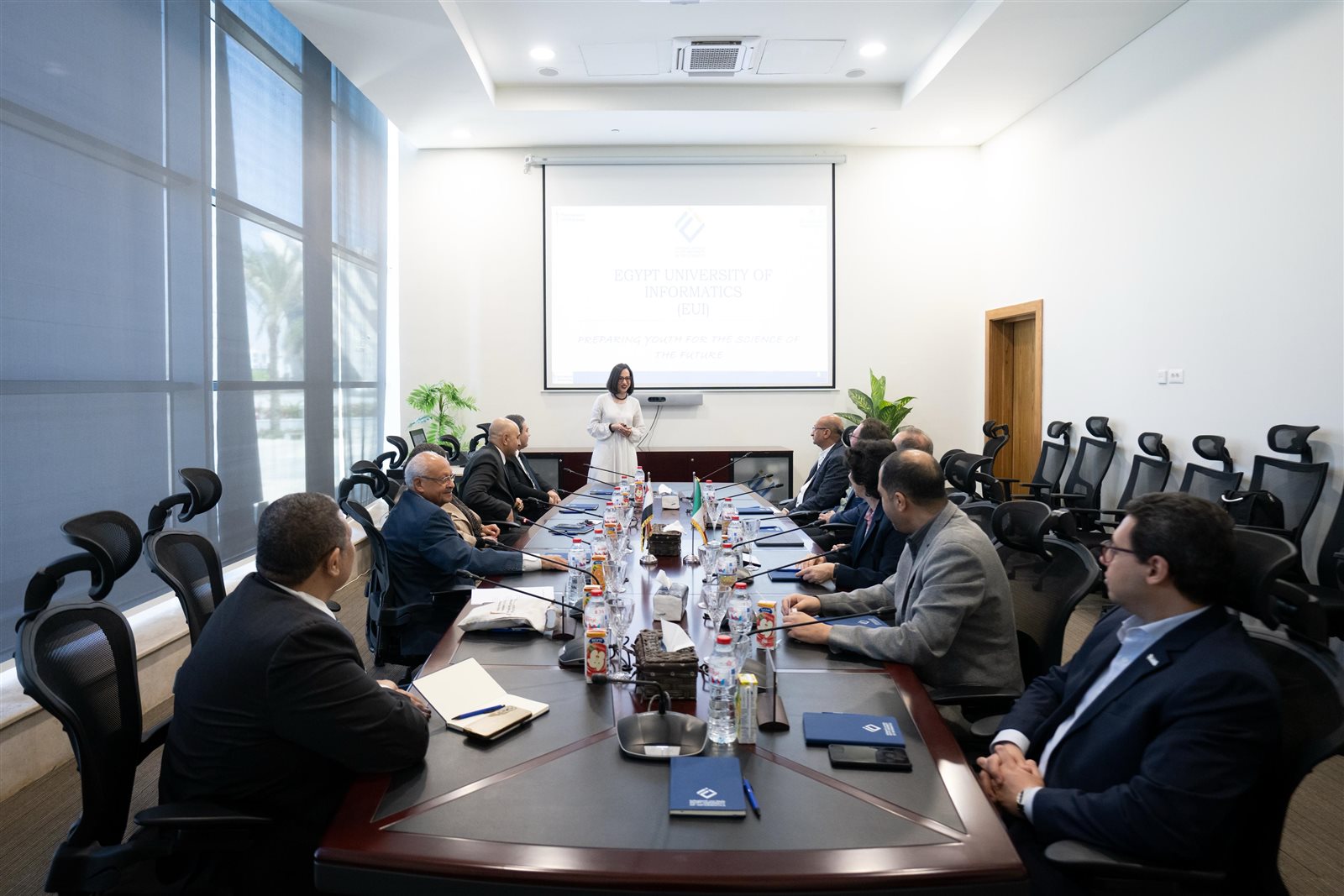 وفد حكومي إيطالي يزور جامعة مصر للمعلوماتية لتعزيز التعاون الأكاديمي والتقني