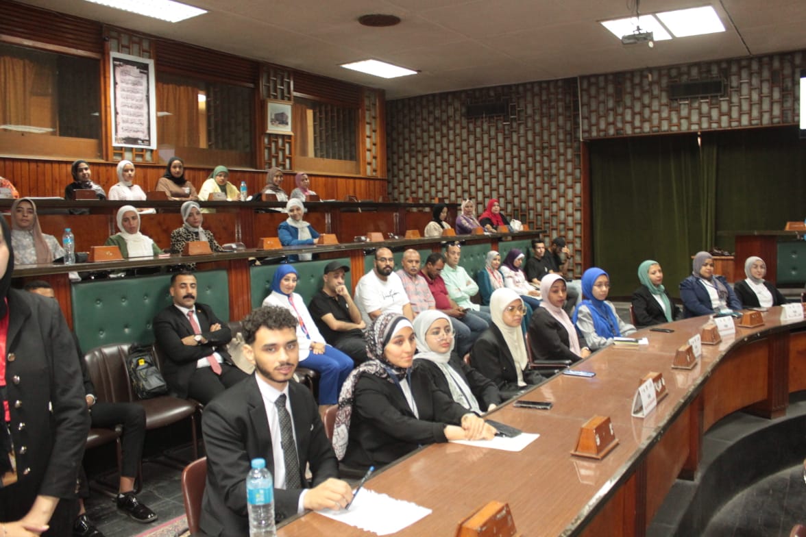 جامعة أسيوط تضيء مستقبل القيادة بنموذج محاكاة استثنائي للحكومة