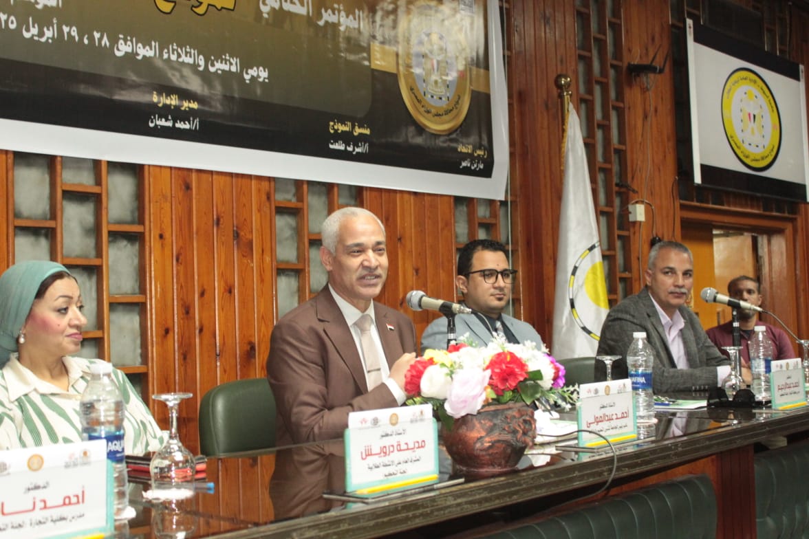 جامعة أسيوط تضيء مستقبل القيادة بنموذج محاكاة استثنائي للحكومة