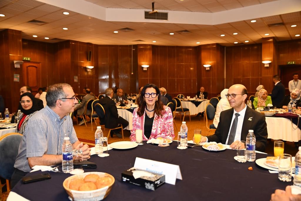 جامعة أسيوط تحتفل بتكريم خريجي فولبرايت 