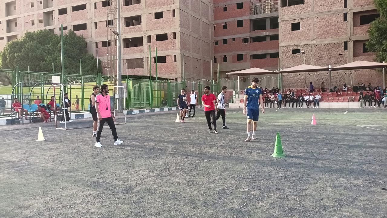 منتخب جامعة سوهاج لكرة القدم يفوز على جامعة السادات بثلاثية نظيفة