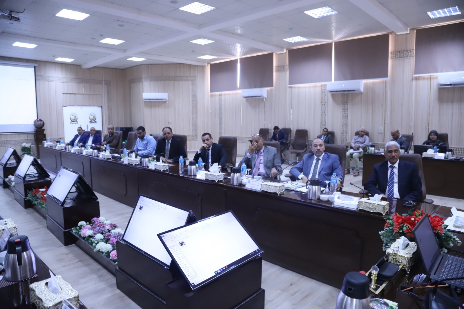 اجتماع مجلس جامعة جنوب الوادي 