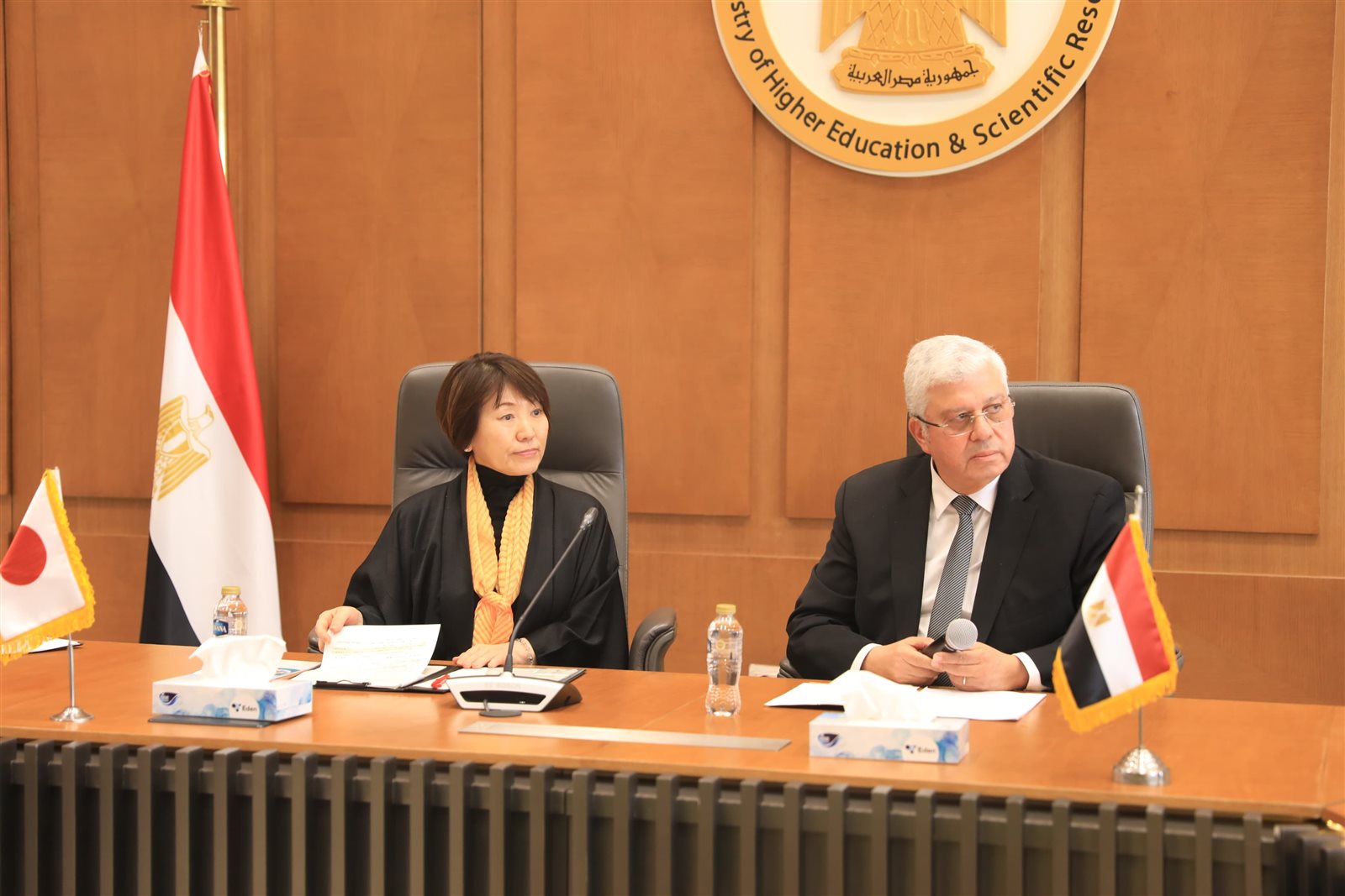 وزير التعليم العالي يبحث مع نظيرته اليابانية كيفية تطوير التعليم العالي والبحث العلمي