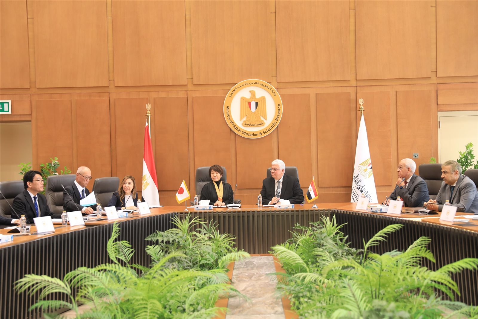 وزير التعليم العالي يبحث مع نظيرته اليابانية كيفية تطوير التعليم العالي والبحث العلمي