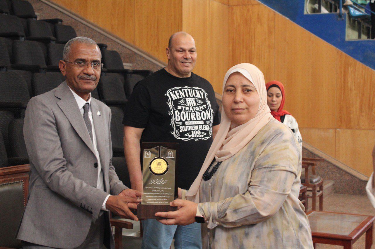 جامعة حلوان تحتفل باليوبيل الذهبي عبر ملتقى الأنشطة الطلابية