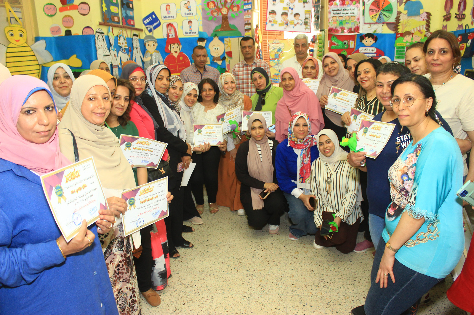 تعليم سوهاج يضيء مستقبل الطفولة ويفتتح معرض لأنشطة رياض الاطفال