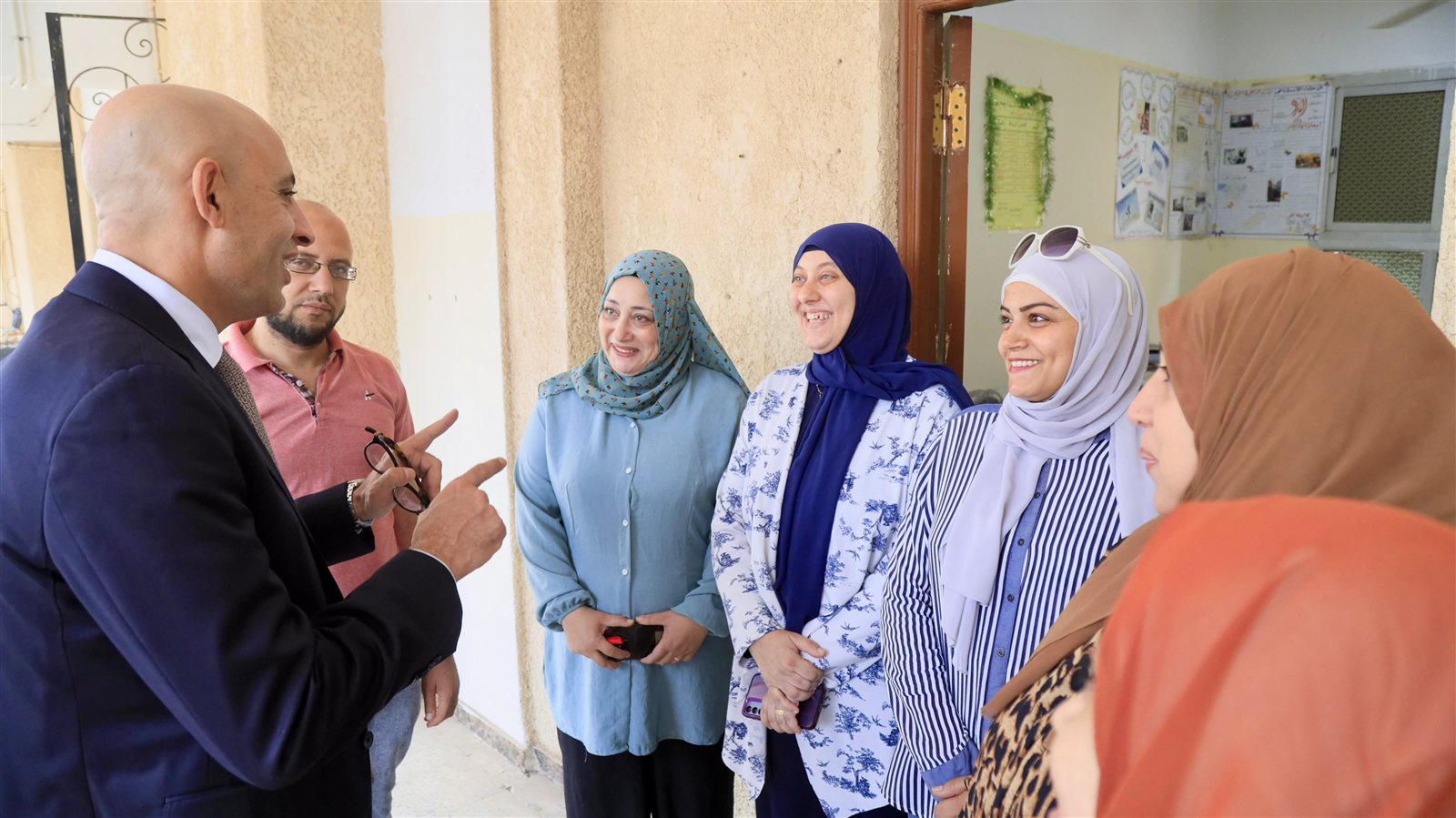 وزير التربية والتعليم يواصل متابعة انتظام العملية التعليمية 