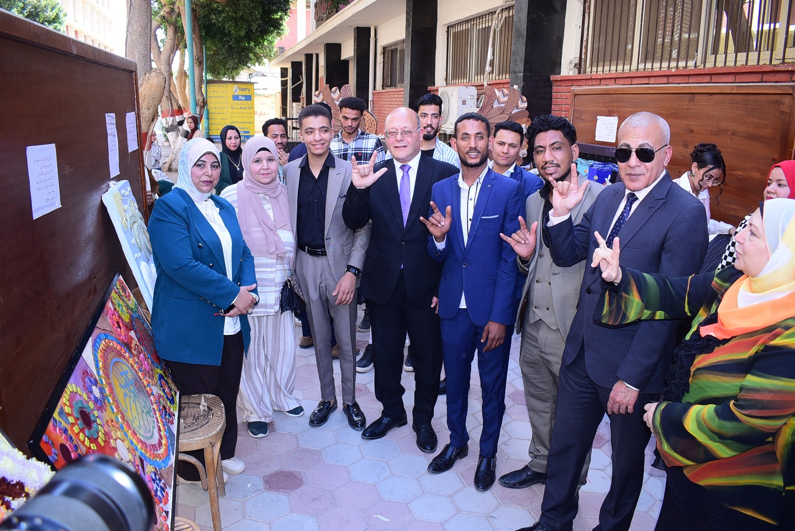 مشروعات تخرج مبتكرة تعكس إبداع طلاب جامعة سوهاج