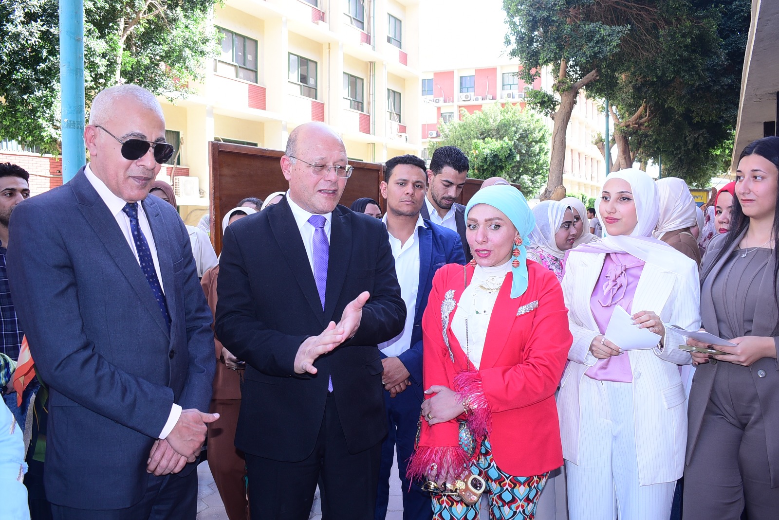 مشروعات تخرج مبتكرة تعكس إبداع طلاب جامعة سوهاج