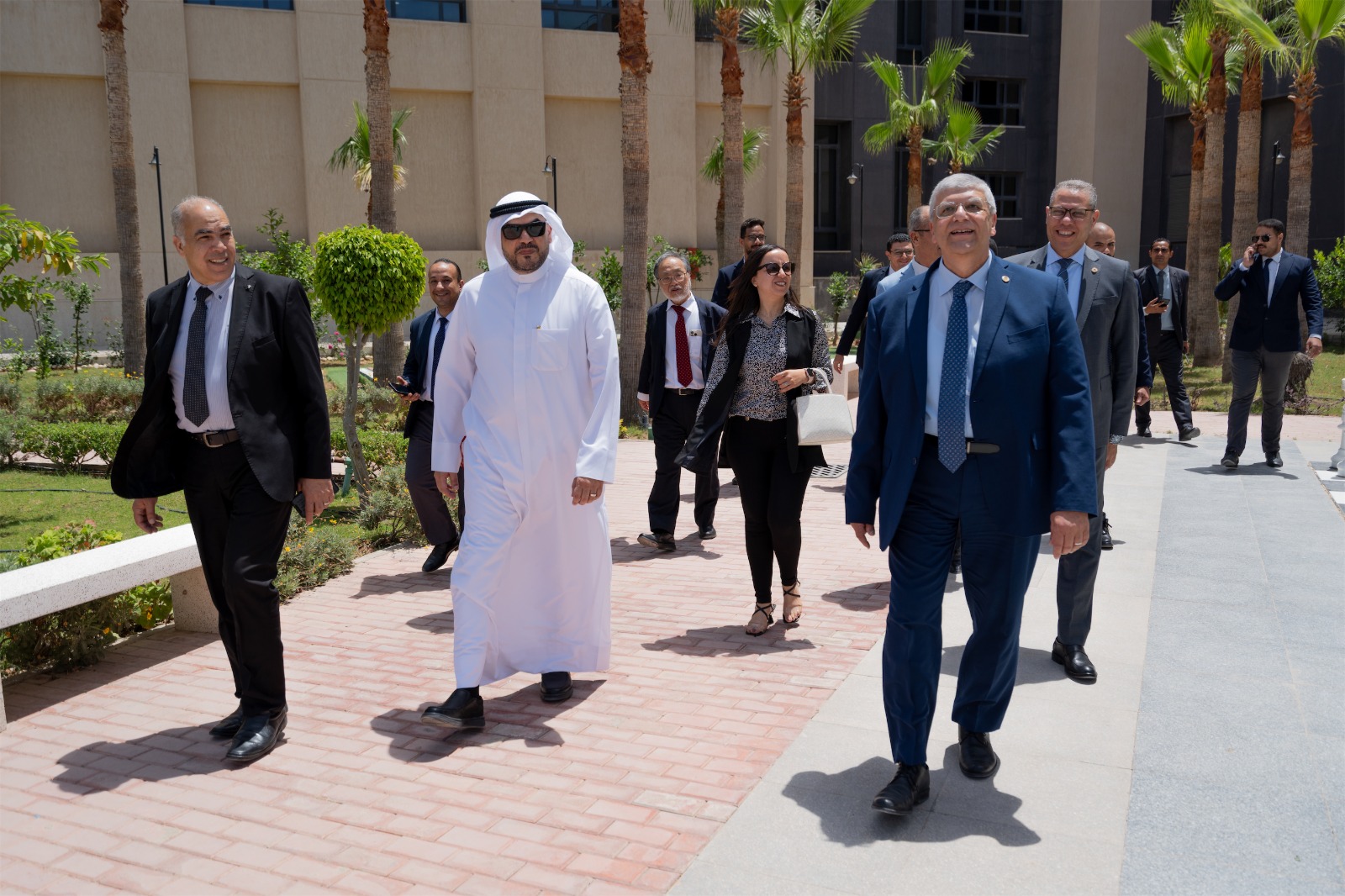 رئيس الجامعة المصرية اليابانية يبحث التعاون الأكاديمي مع المستشار الثقافي الكويتي