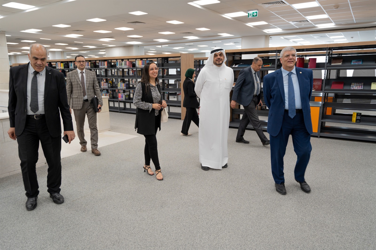 رئيس الجامعة المصرية اليابانية يبحث التعاون الأكاديمي مع المستشار الثقافي الكويتي