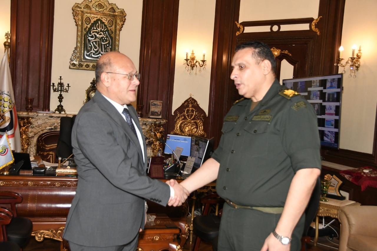 جامعة سوهاج تتعاون مع إدارة الشئون المعنوية لتعزيز الوعي الوطني