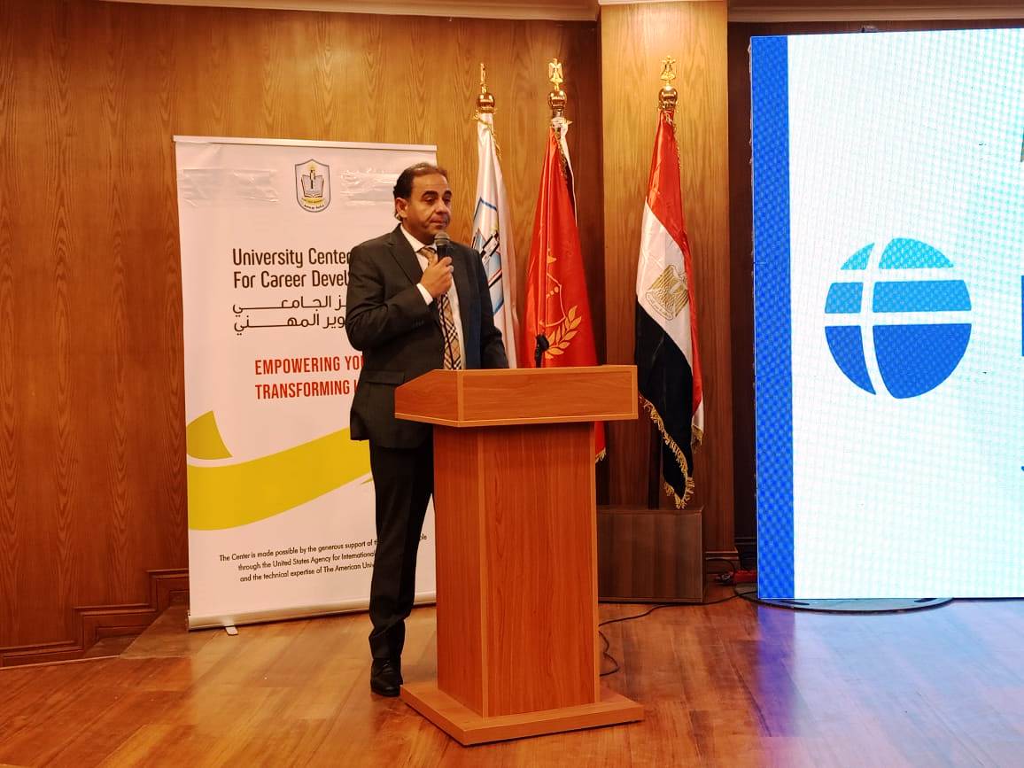 الدكتور شريف يوسف صالح رئيس جامعة بورسعيد