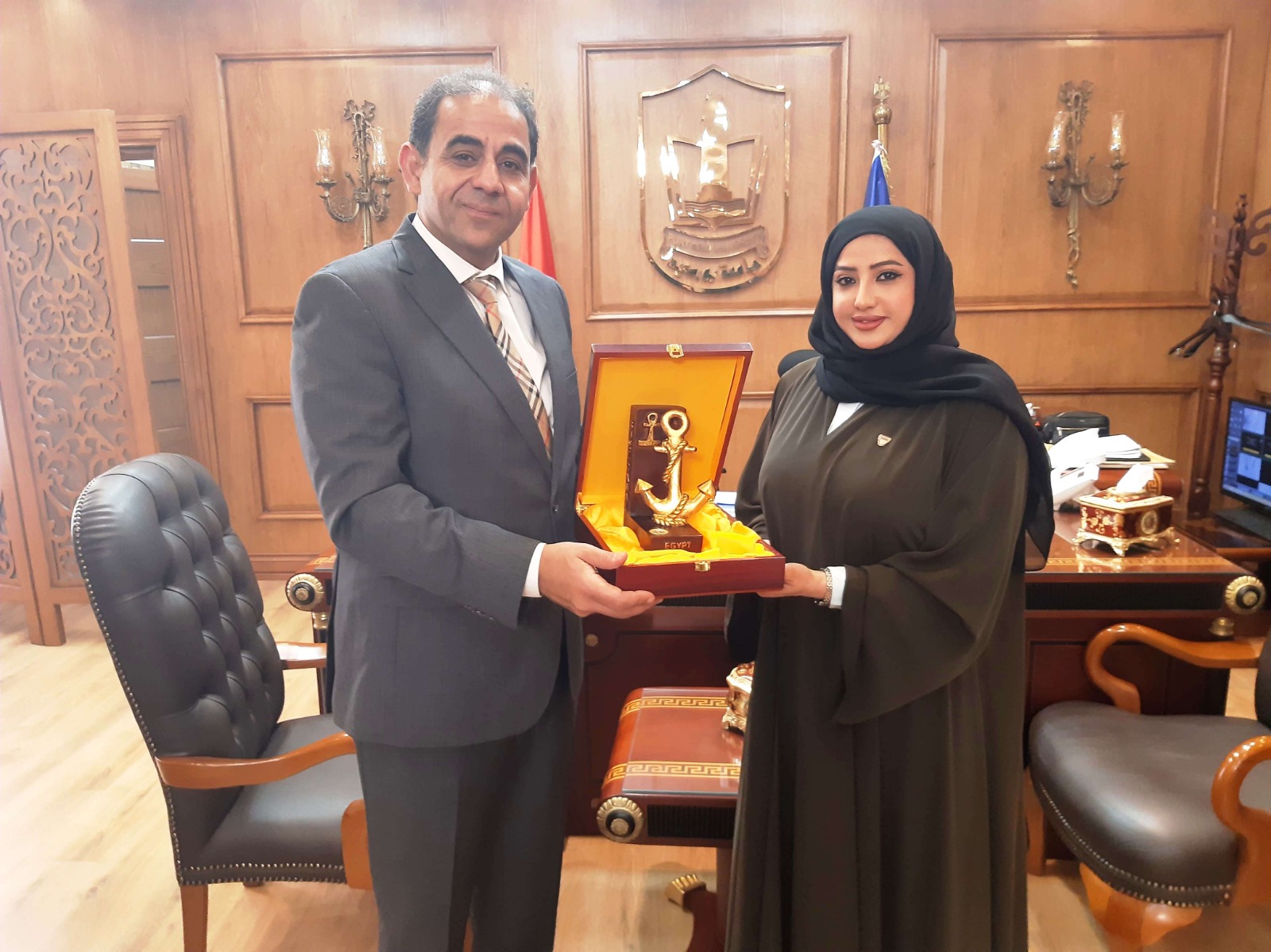 رئيس جامعة بورسعيد يستقبل المستشارة الثقافية لسفارة مملكة البحرين بالقاهرة