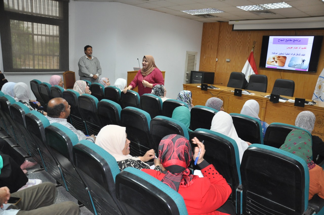 نقلة نوعية بكوادر جامعة حلوان عبر برنامج مهارات النجاح