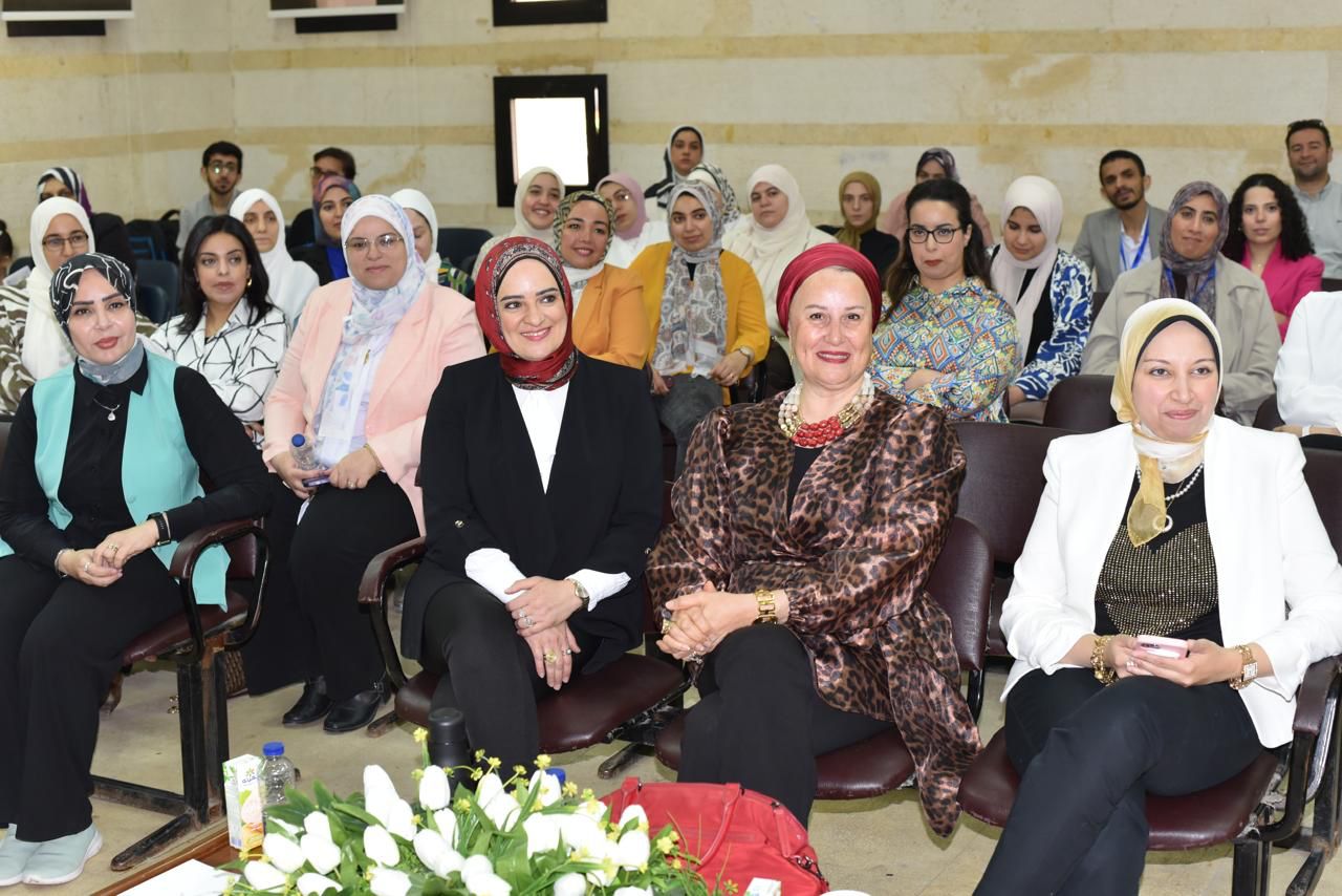 قسم الكيمياء الحيوية يحتفي بالعلم والتميز في مؤتمره السنوي