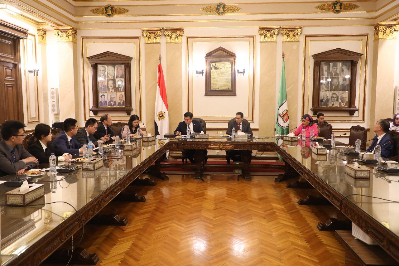 جامعة القاهرة تتوسع في تعليم الصينية بشراكة دولية جديدة