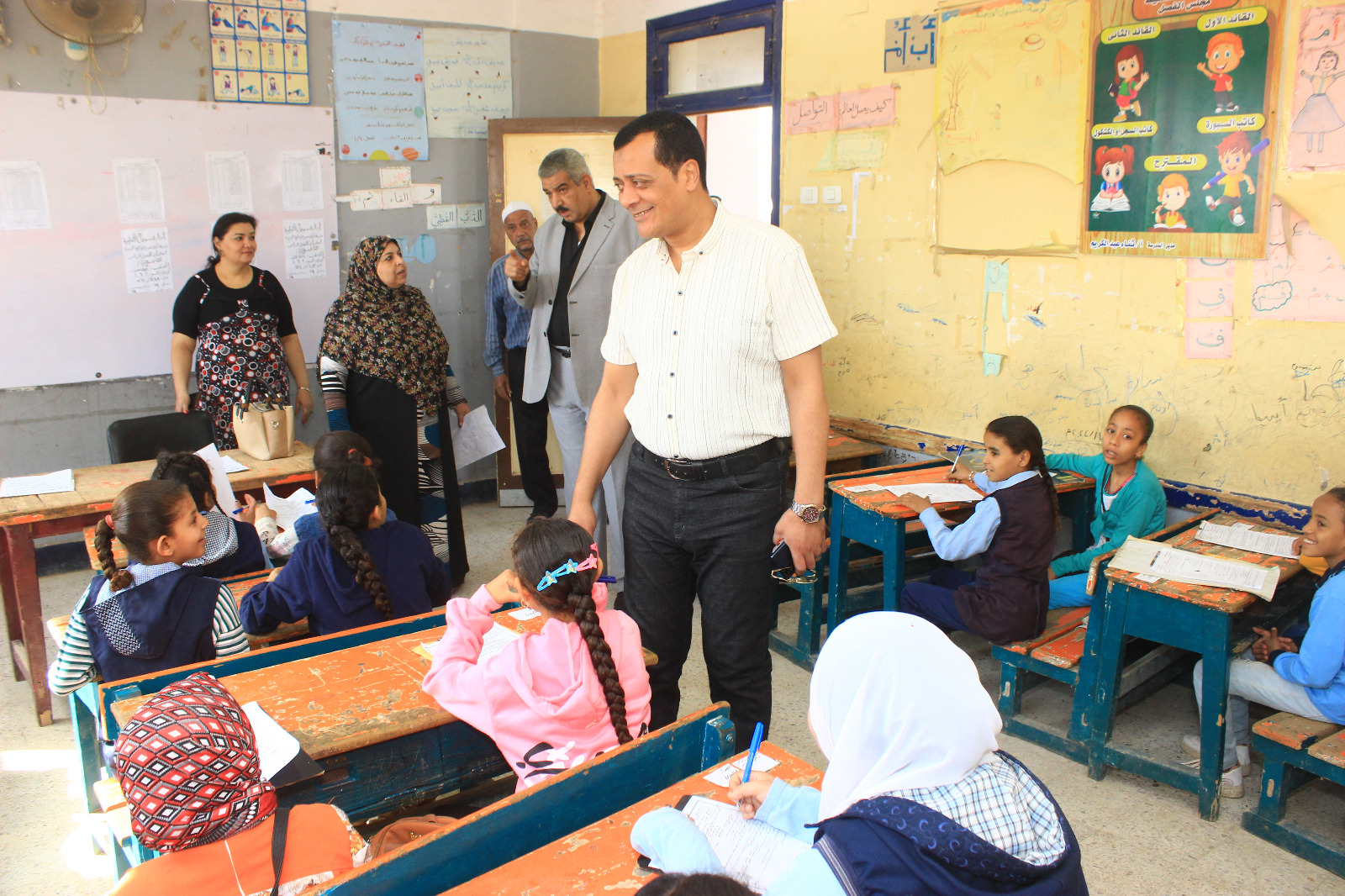 مدير تعليم سوهاج يتابع امتحانات الفصل الدراسي الثاني