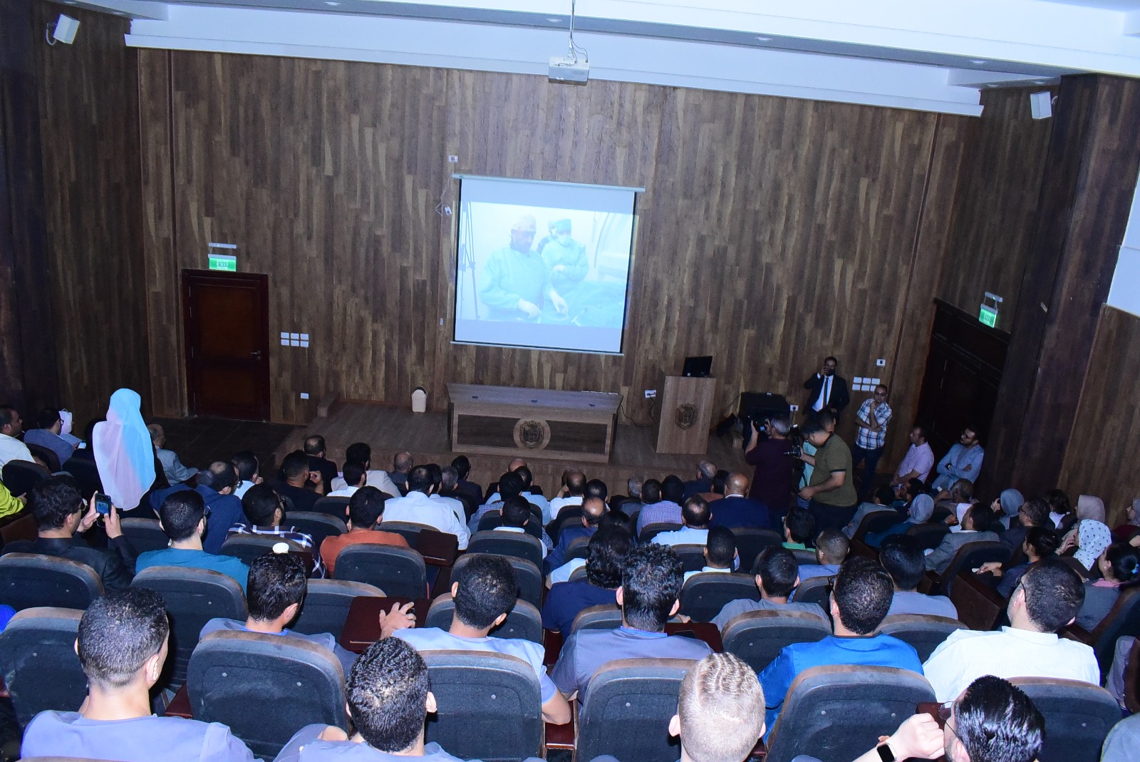 جامعة سوهاج تطلق مؤتمرًا طبيًا رائدًا لعلاج أمراض المخ بالقسطرة