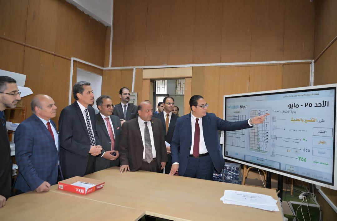 رئيس جامعة القاهرة يتفقد اللجان ويوجه تعليمات هامة لضبط امتحانات الترم الثاني