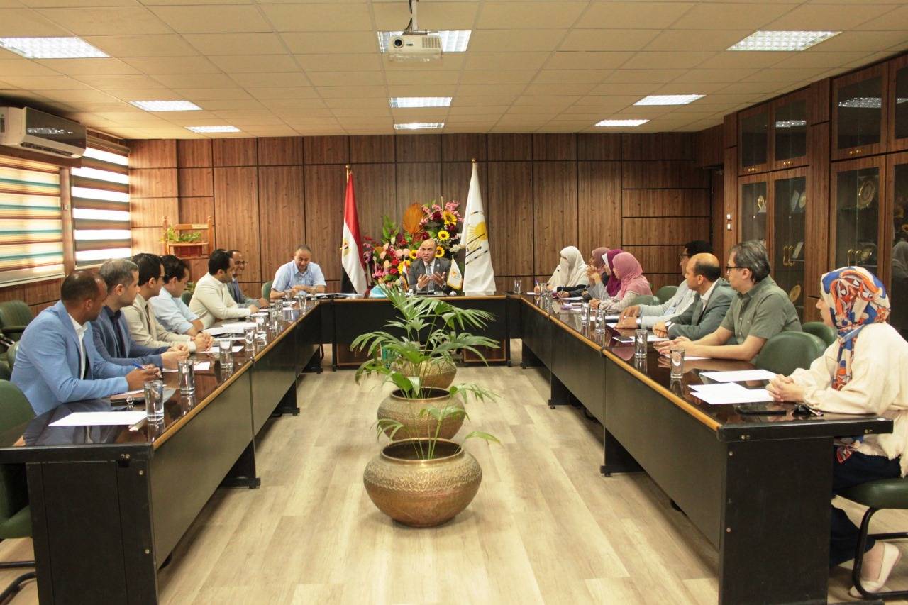 جامعة أسيوط تقود التحول المستدام عبر خطة استراتيجية بيئية واقتصادية واجتماعية