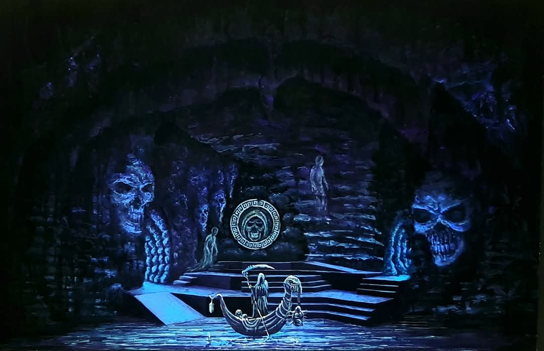 إبداع طلاب جامعة حلوان في تصميم الديكور المسرحي