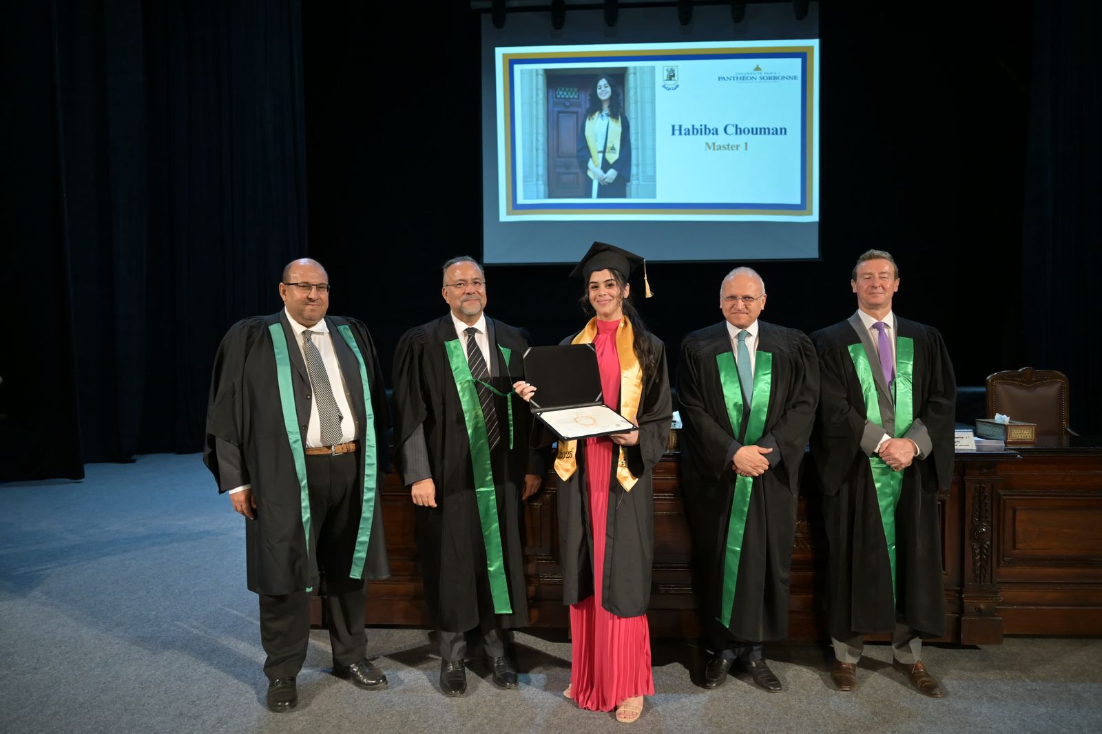 جامعة القاهرة تحتفل بتخرج دفعة 2025 من كلية حقوق السوربون