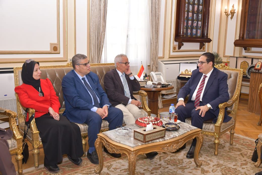 جامعة القاهرة تحصل علي تجديد الاعتماد المؤسسي والبرامجي لكلية الطب البيطري