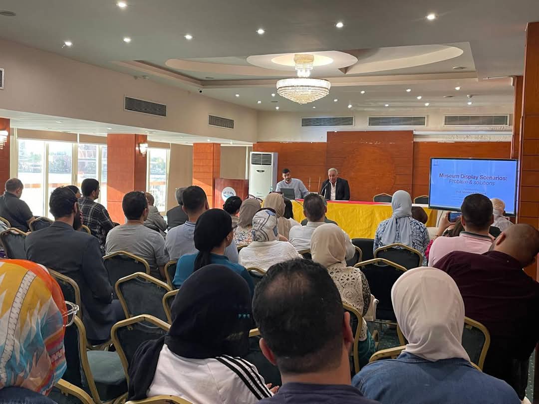 محاضرة هامة في جامعة حلوان بعنوان العرض المتحفي بعيون الخبراء