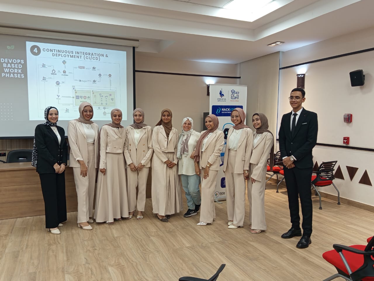 طلاب جامعة جنوب الوادي يعرضون مشاريع تخرج تواكب المستقبل