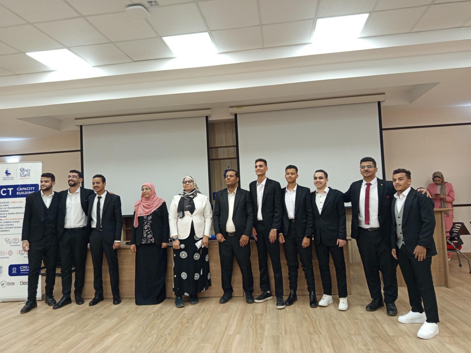 طلاب جامعة جنوب الوادي يعرضون مشاريع تخرج تواكب المستقبل