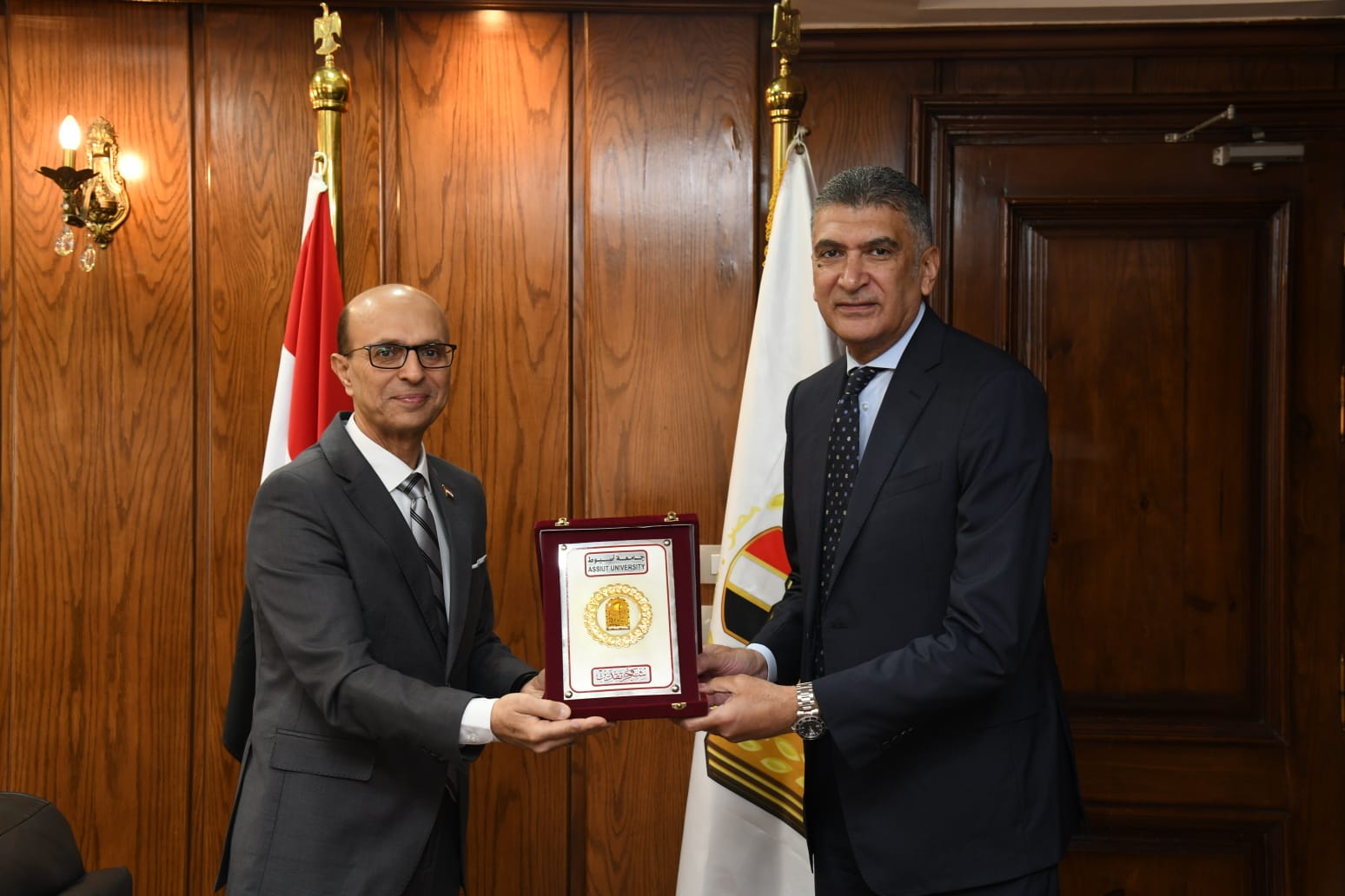 رئيس جامعة أسيوط يبحث شراكة استراتيجية مع الأكاديمية الوطنية لمكافحة الفساد