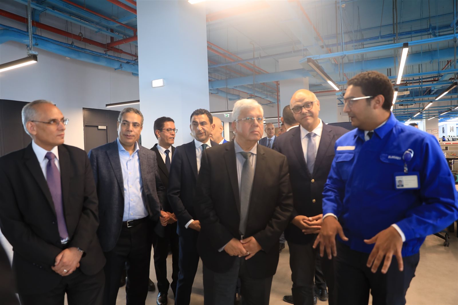 وزير التعليم العالي يزور مركز البحوث والتطوير بمجموعة العربي ببنها