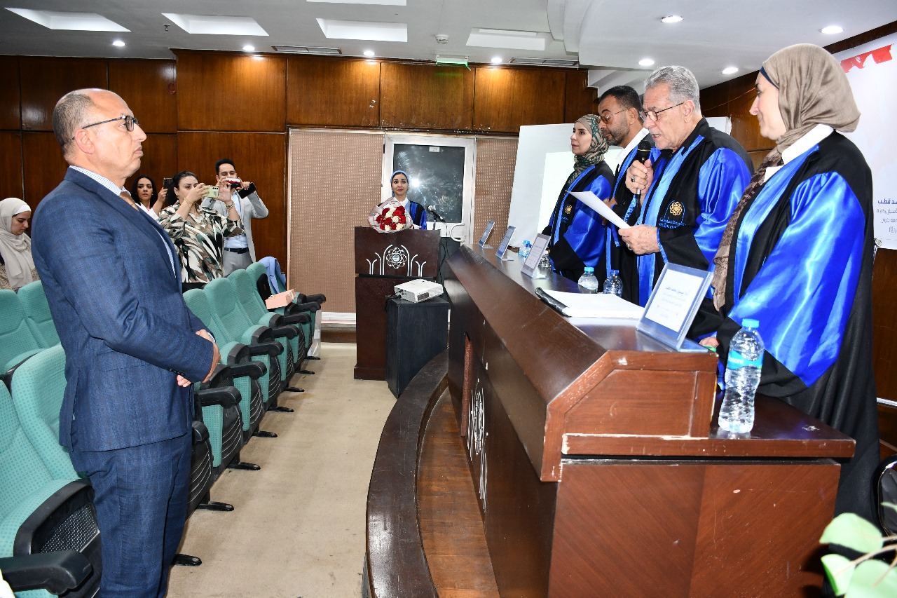 رسالة علمية عن منير كنعان بمجمع الفنون والثقافة بحضور رئيس جامعة حلوان